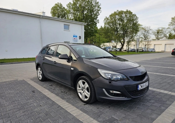 Opel Astra cena 18000 przebieg: 223774, rok produkcji 2013 z Wałcz małe 254